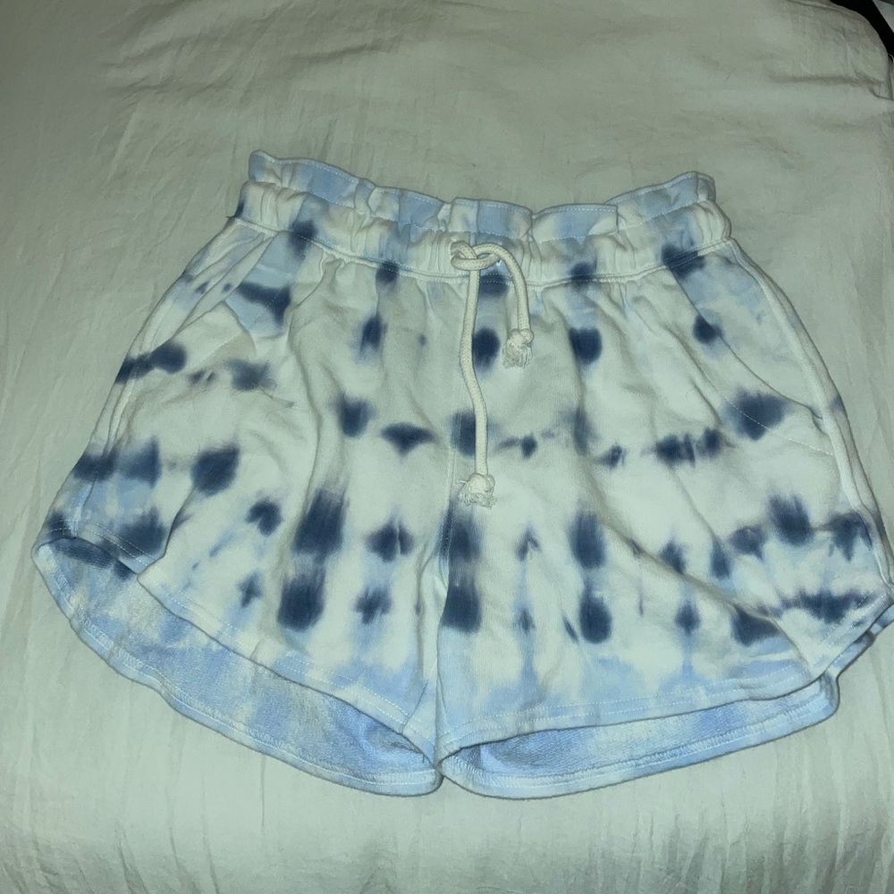 Sweatshorts/lounge shorts. Perfect for a lazy day or everyday wear.